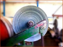 Pulp mill machine service